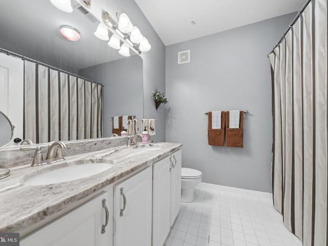 Condo for sale in Annapolis Junction, Maryland