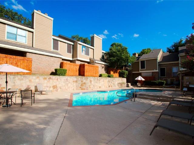 Condo for sale in Arlington, Texas