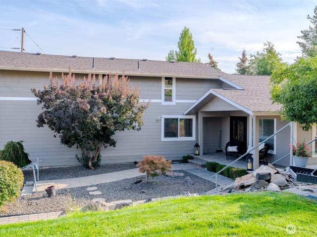 House for sale in Selah, Washington