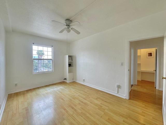 Apartment for rent in Canoga Park, California
