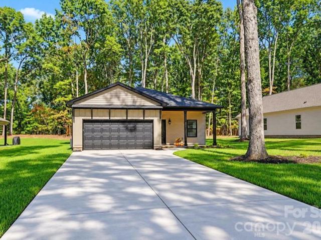 House for sale in Anderson Heights, Albemarle