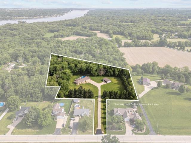 House for sale in Rapids City, Illinois