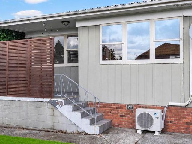 Apartment for rent in Blockhouse Bay, Whau