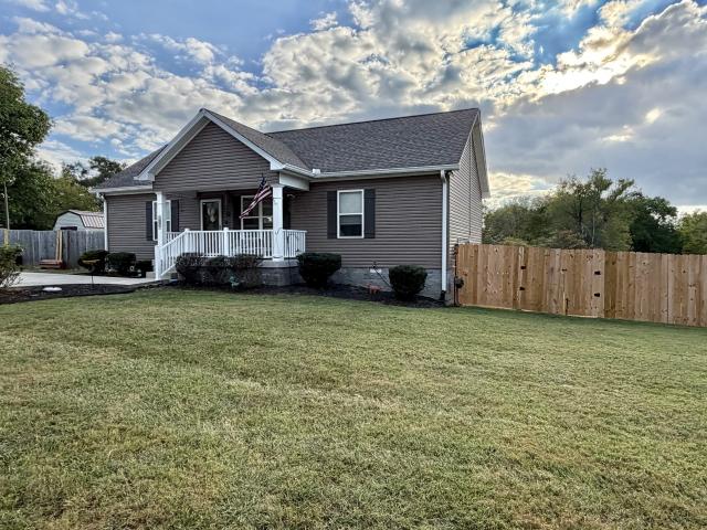 House for sale in Greenbrier, Middle Tennessee