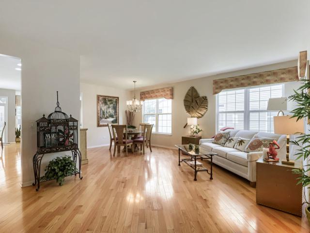 House for sale in Crest Hill, Illinois