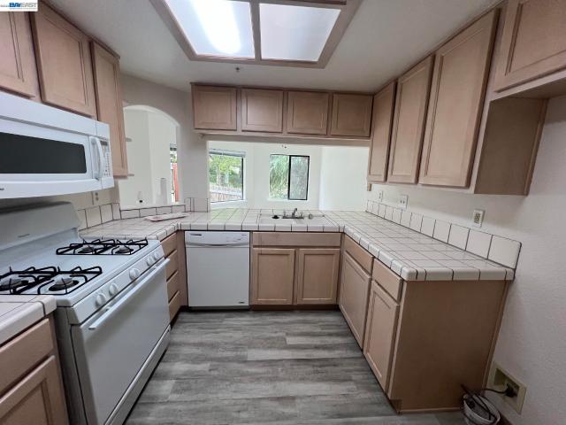 Condo for sale in Hayward, California