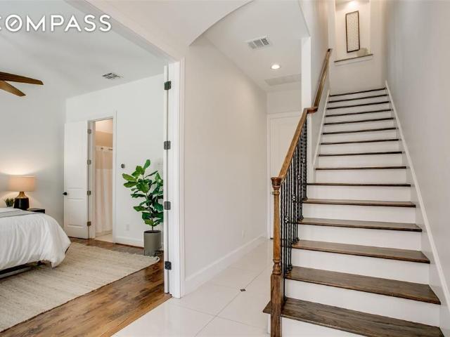 Townhouse for sale in Dallas, Texas