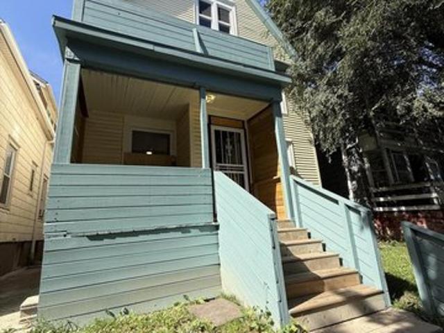 House for sale in Milwaukee, Milwaukee County