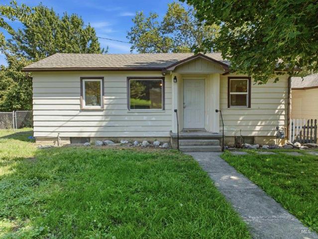 House for sale in Clarkston, Washington