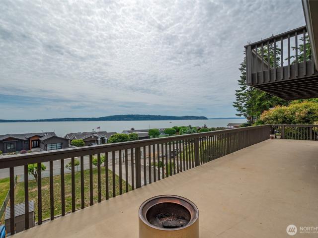 House for sale in Oak Harbor, Washington