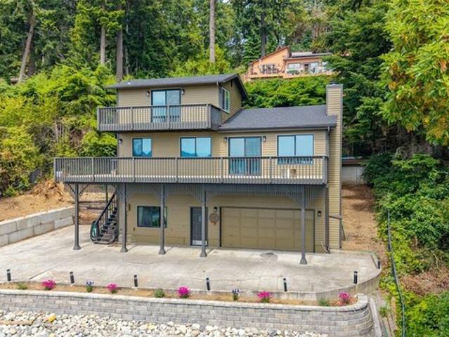 House for sale in Oak Harbor, Washington
