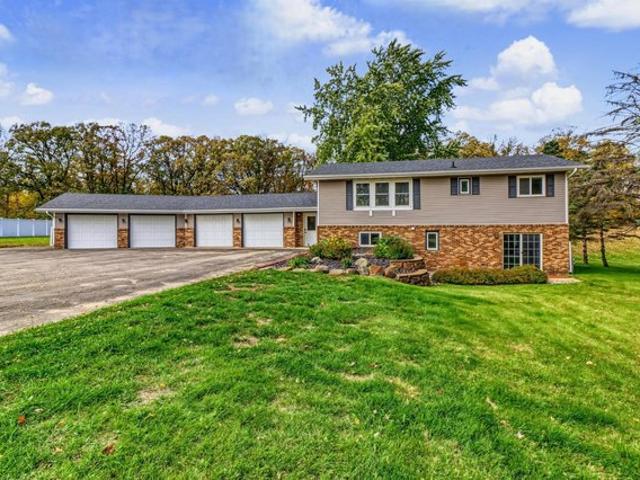House for sale in Detroit Lakes, Becker County