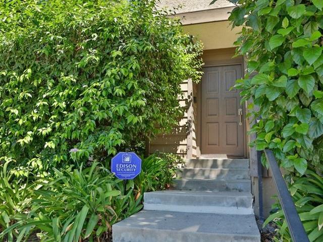 Townhouse for sale in Chatsworth, California