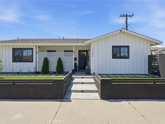 House for sale in Lakewood, California