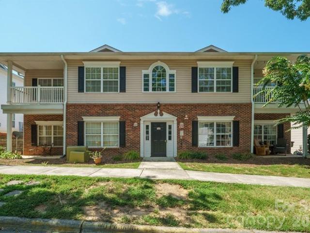 Condo for sale in Downtown, Cornelius