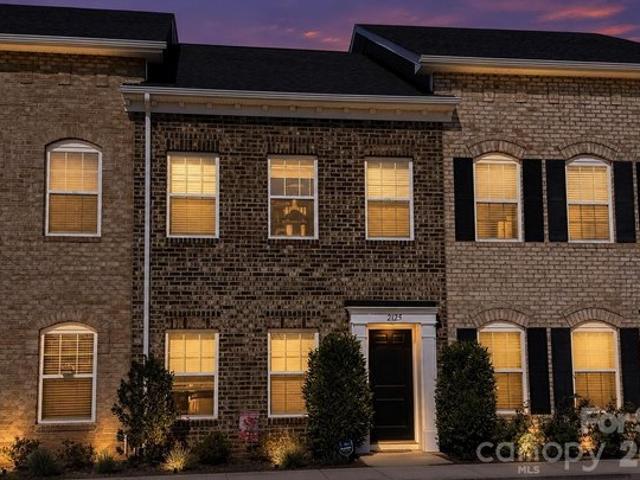 Townhouse for sale in Catawba, North Carolina