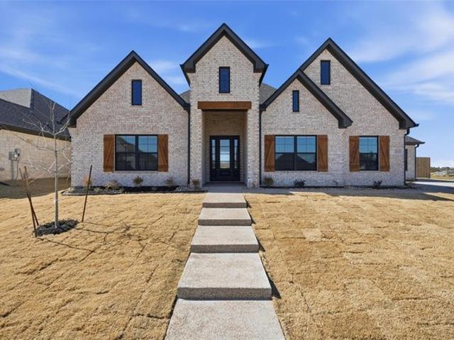 House for sale in Lorena, Texas
