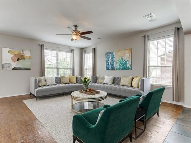 Townhouse for sale in Carrollton, Texas