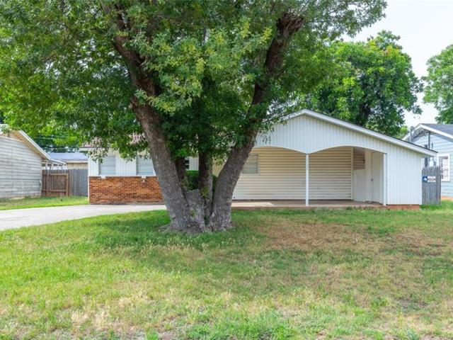 House for sale in Taylor, Texas