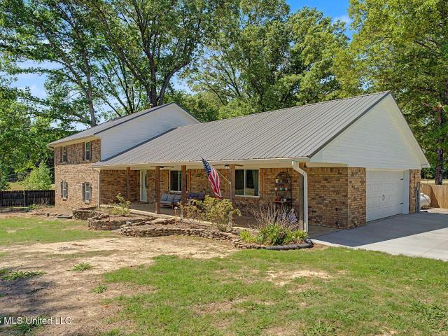 House for sale in Southaven, Mississippi