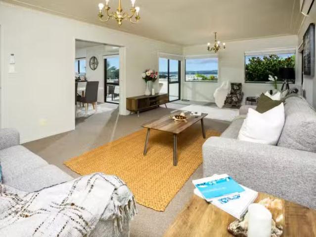 House for sale in Paremoremo, Oroua County
