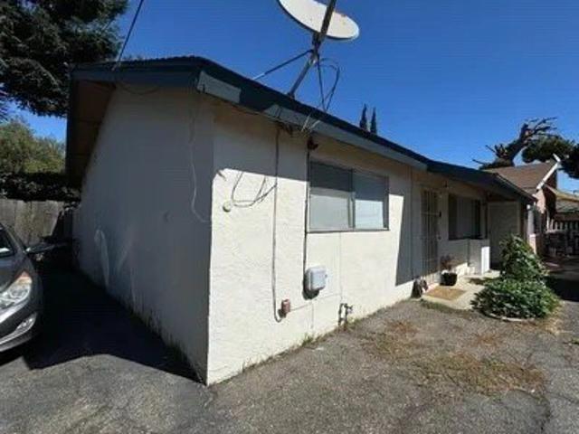 Townhouse for sale in San Leandro, California