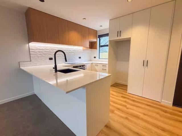House for rent in Chaslands, Canterbury