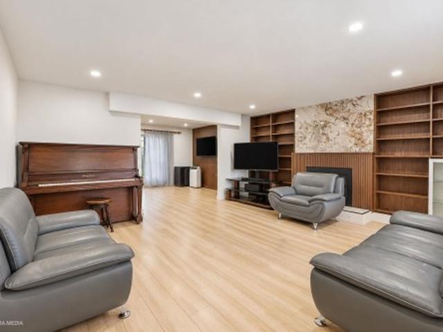 House for sale in South Surrey, Surrey