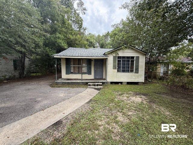 House for sale in Chickasaw, Alabama