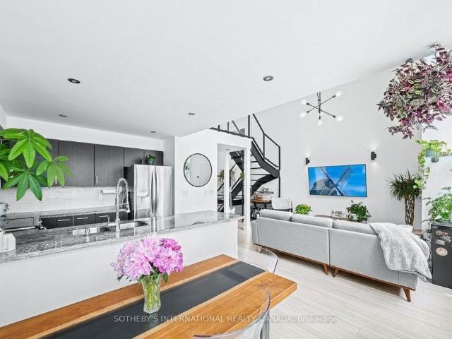House for rent in Etobicoke—Lakeshore, Toronto