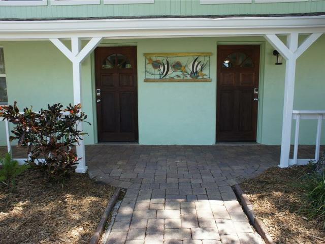 Duplex for sale in Safety Harbor