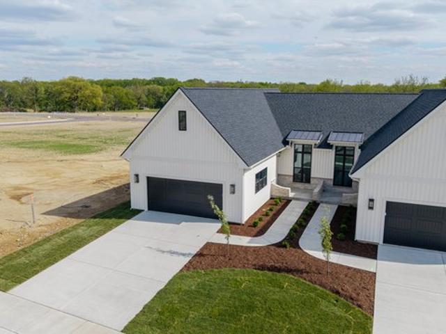Townhouse for sale in Mclean, Illinois