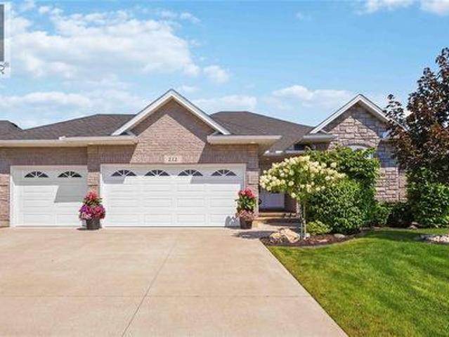 House for sale in Brights Grove, Ontario