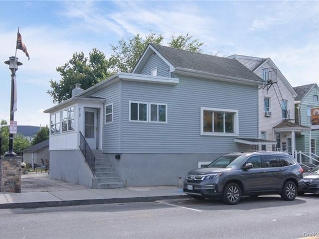 House for sale in Village of Sleepy Hollow, Town of Mount Pleasant