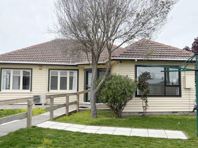 House for rent in Chaslands, Canterbury