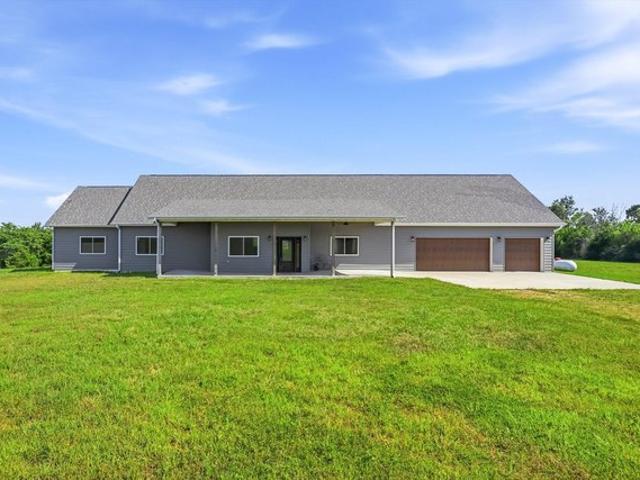 House for sale in Theodosia, Missouri
