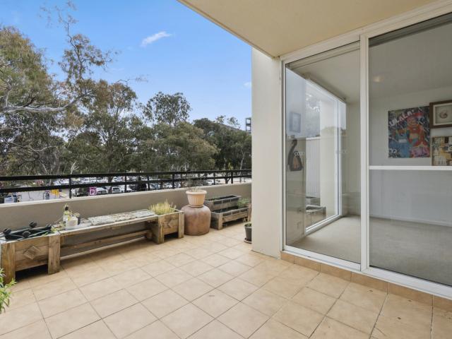 Apartment for rent in Dickson, North Canberra