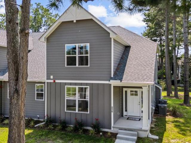 Townhouse for sale in Delaware