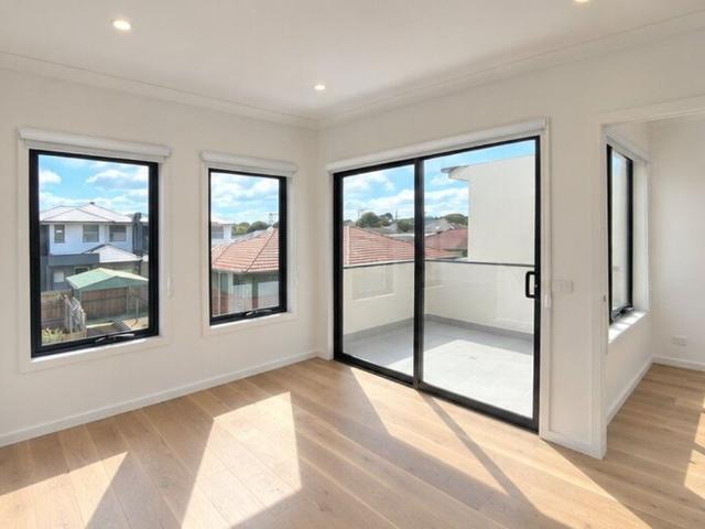 Townhouse for rent in Kingsbury, Melbourne