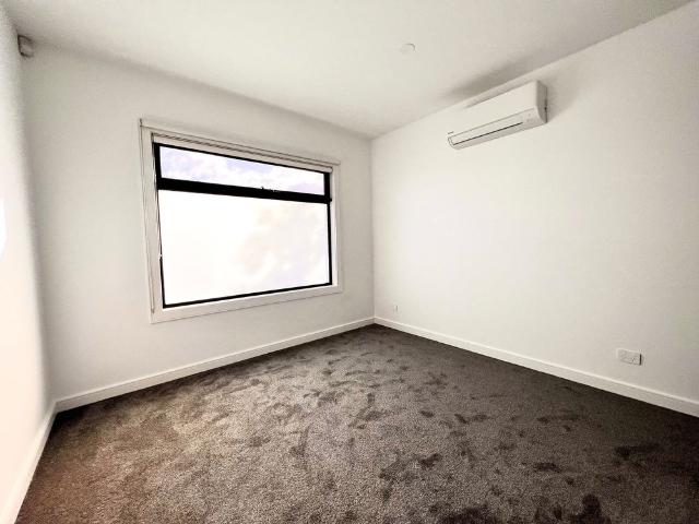 Townhouse for rent in Camerons Creek, Victoria