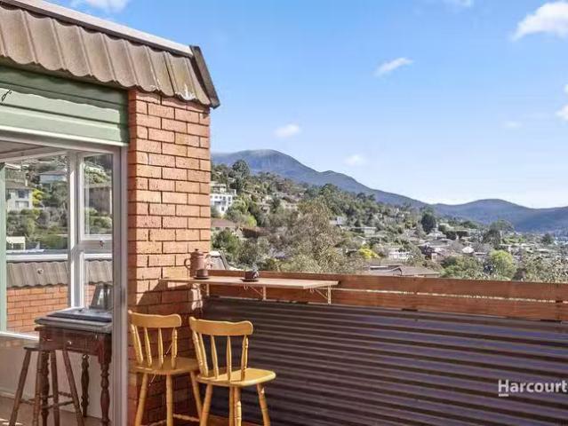 Apartment for rent in Sandy Bay, Tasmania