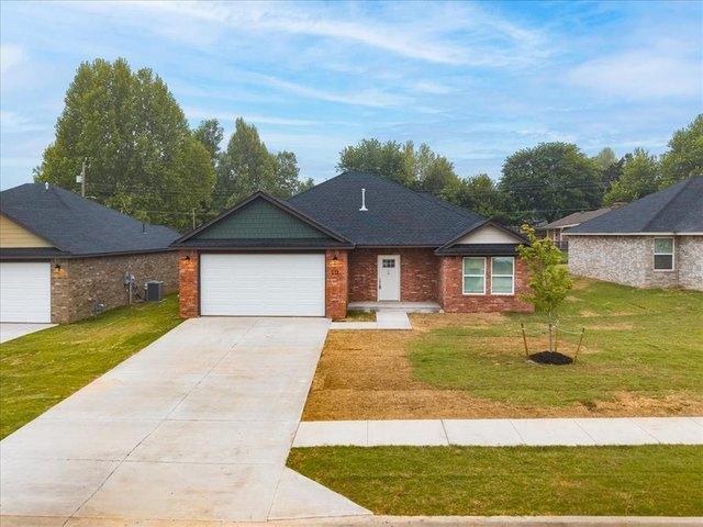 House for sale in Mustang, Oklahoma