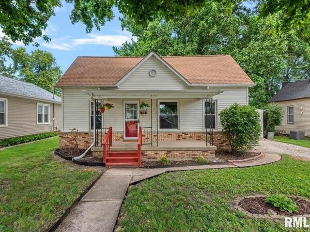 House for sale in Auburn, Illinois