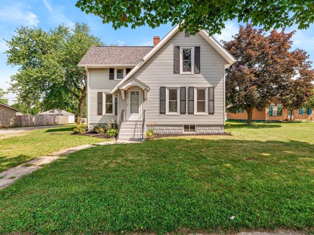 House for sale in Wakarusa, Indiana