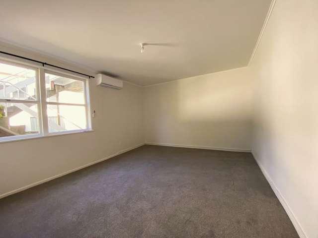 Apartment for rent in Takapuna, Oroua County