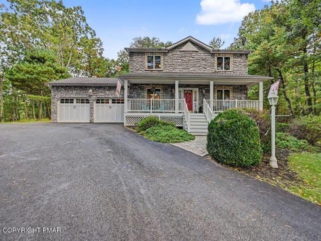 House for sale in Brodheadsville, Chestnuthill Township
