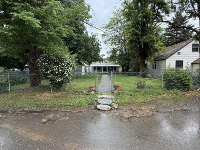 House for sale in Shoshone, Idaho