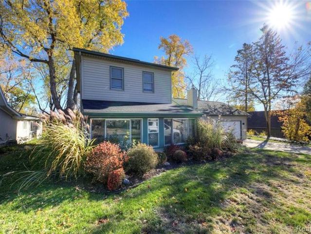 House for sale in Walled Lake, Michigan