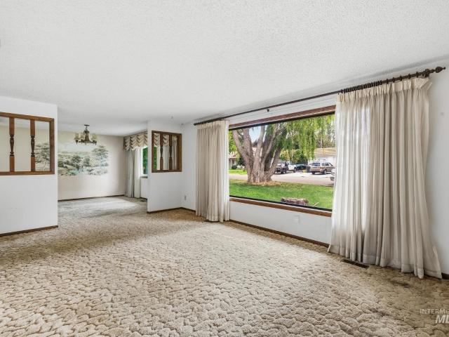 House for sale in Caldwell, Canyon County