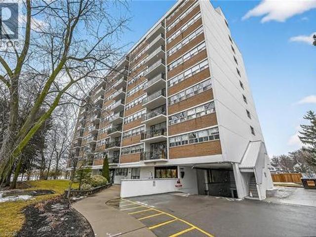 Condo for sale in Oakville, Golden Horseshoe